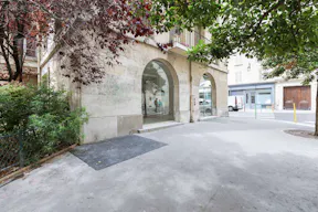 Beautiful Le Marais Gallery - Image 5