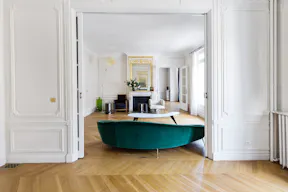 Sophisticated Loft in Paris 4th - Image 3