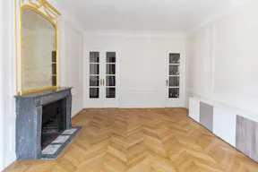 Sophisticated Loft in Paris 4th - Image 4