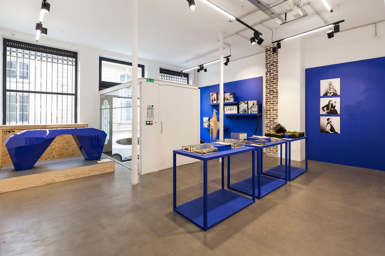 Showroom Near Square du Temple - Image 0