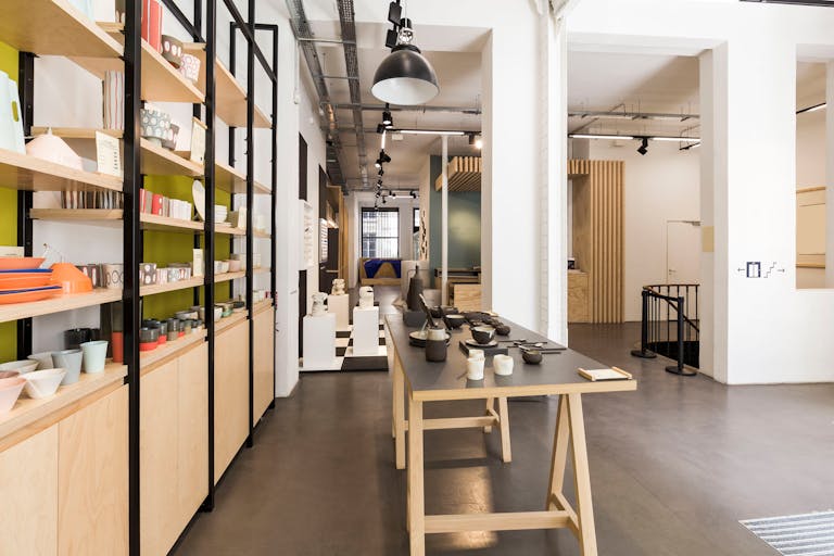 Stylish Retail Space in Le Marais - Image 1