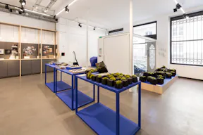 Stylish Retail Space in Le Marais - Image 2