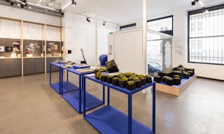 Stylish Retail Space in Le Marais - Image 2