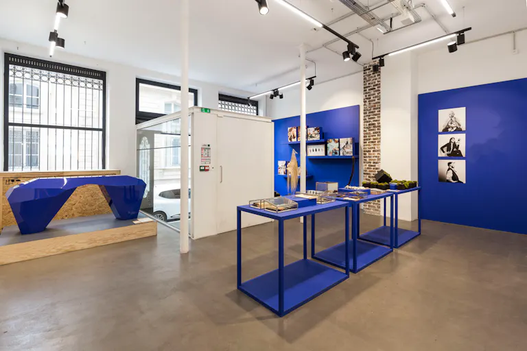 Stylish Retail Space in Le Marais - Image 3