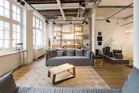 Shared Le Marais Retail Space - Image 1