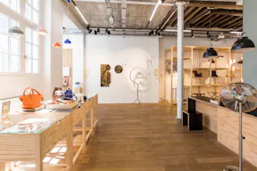 Le Marais 2nd Floor Retail Space - Image 1