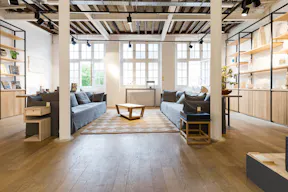 Le Marais 2nd Floor Retail Space - Image 4
