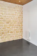 Bright Boutique in Le Marais - Image 2