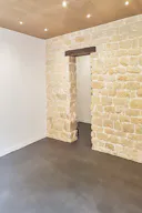 Bright Boutique in Le Marais - Image 3