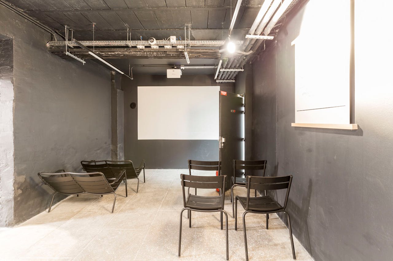 Basement Event Space in Le Marais - Image 1