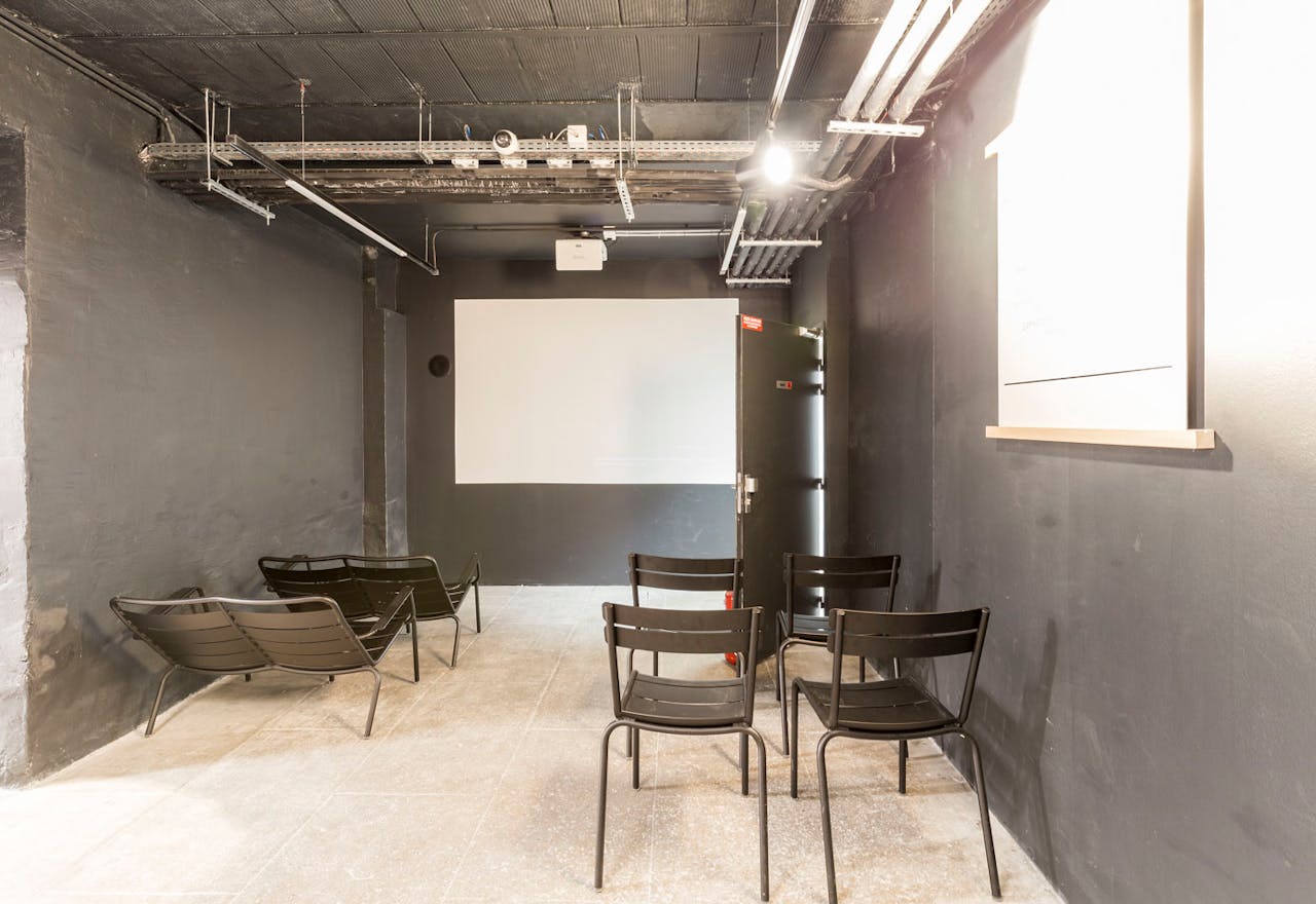 Basement Event Space in Le Marais - Image 1