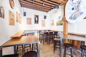 Bar Space in Paris 4th - Image 0