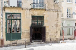 Bar Space in Paris 4th - Image 4