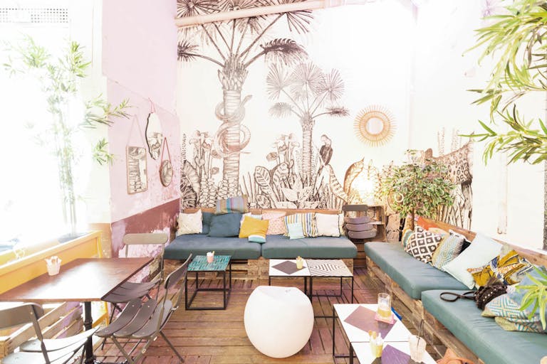 Airy Space in Le Marais - Image 2