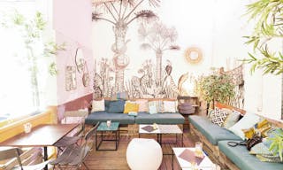 Airy Space in Le Marais - Image 2