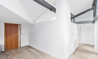 Showroom Near Rue Saint-Honoré - Image 0