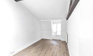 Showroom Near Rue Saint-Honoré - Image 4