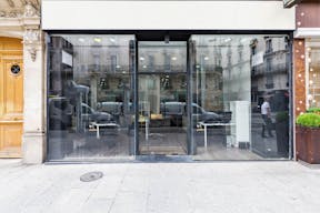 Welcoming Boutique in Paris 9th - Image 0