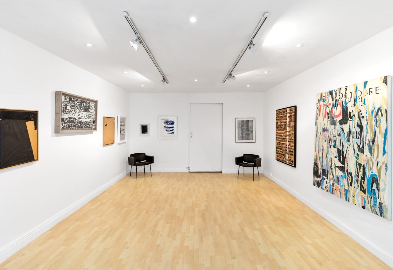 Artistic Retail Space in Le Marais - Image 1