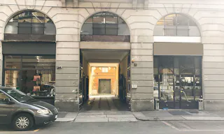 Amazing Showroom in Brera: - Image 2