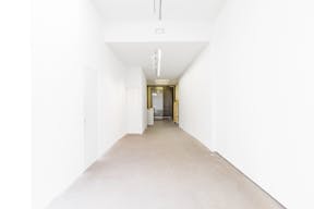 White Box Gallery in Le Marais - Image 1