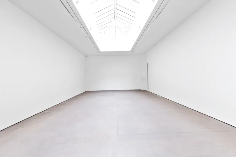 White Box Gallery in Le Marais - Image 2