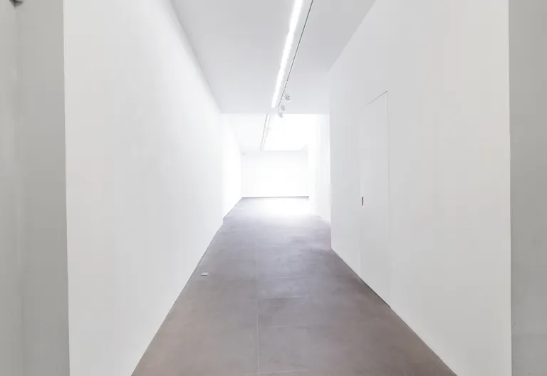 White Box Gallery in Le Marais - Image 3