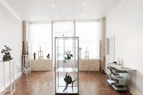 Luminous Boutique in Paris 5th - Image 0