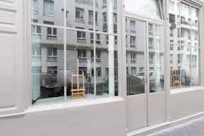 Luminous Boutique in Paris 5th - Image 2