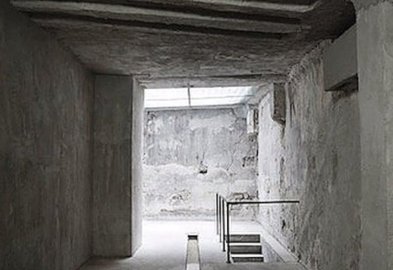 Prestigious Boutique in Le Marais - Image 1