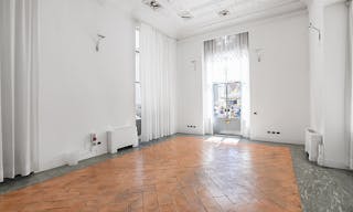 Beautiful Space in Duomo - Image 1