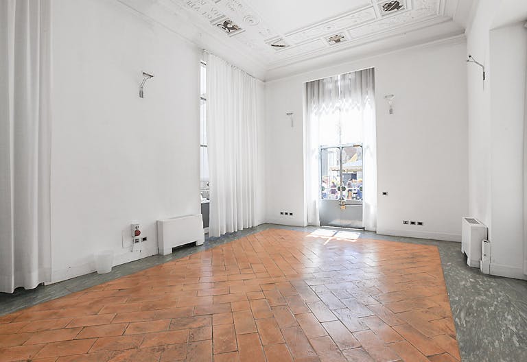 Beautiful Space in Duomo - Image 1