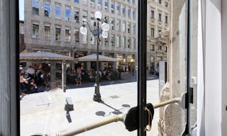 Beautiful Space in Duomo - Image 4