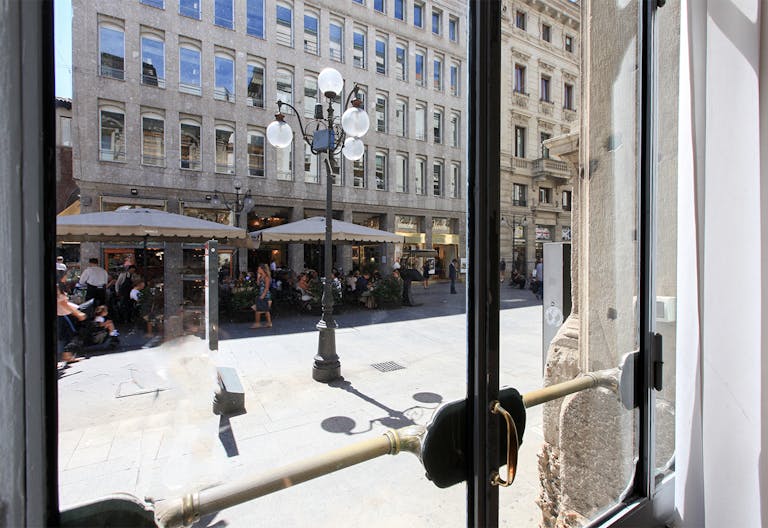 Beautiful Space in Duomo - Image 4