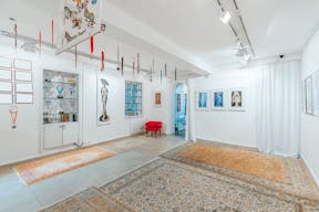 Gallery Space in Paris 6th - Image 1