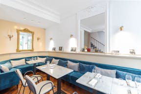 Multistory Space in Opéra - Image 1