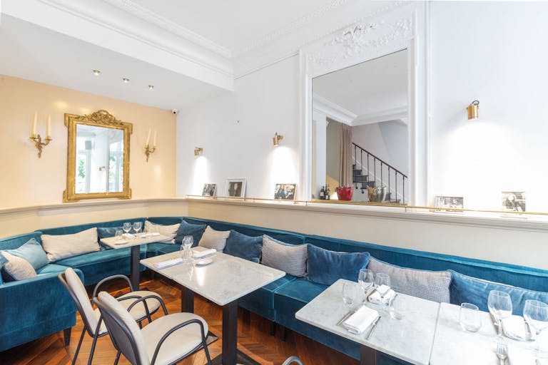 Multistory Space in Opéra - Image 1