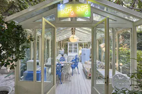 Modern Showroom Space - Image 0