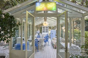 Modern Showroom Space - Image 0