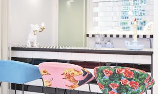 Modern Showroom Space - Image 1