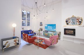 Modern Showroom Space - Image 3
