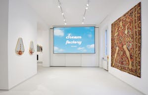 Modern Showroom Space - Image 4