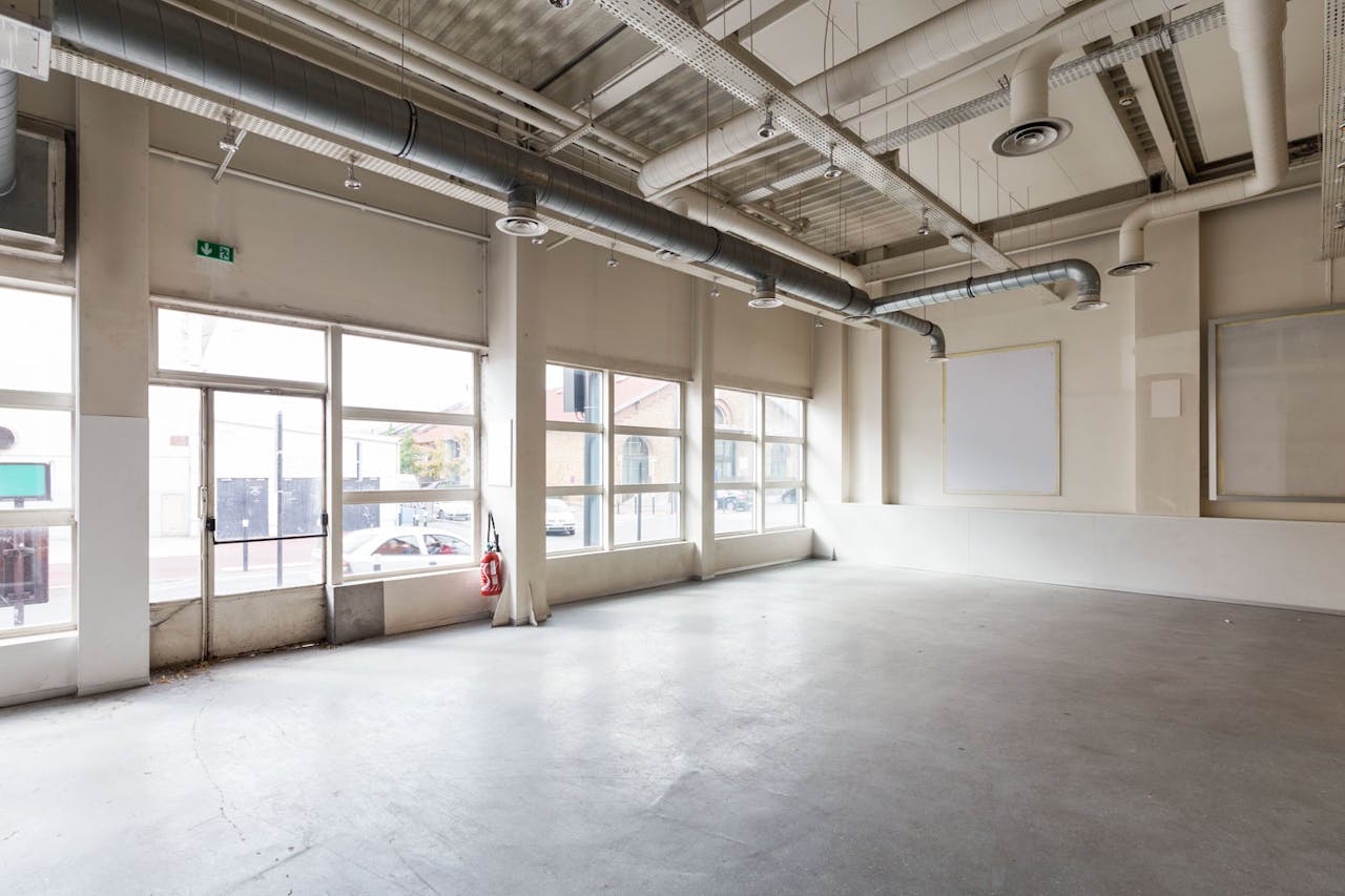 Modern La Chapelle Event Space - Image 2