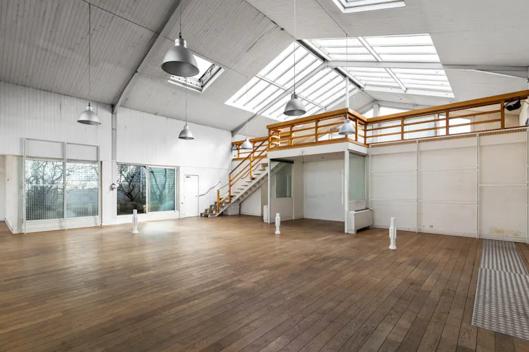 Stylish Event Space in La Chapelle - Image 0