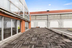 Stylish Event Space in La Chapelle - Image 7