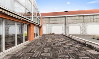 Stylish Event Space in La Chapelle - Image 7