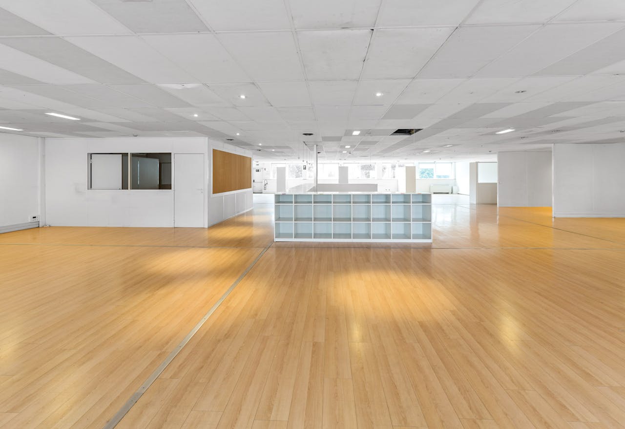 La Chapelle Showroom Space - Image 1