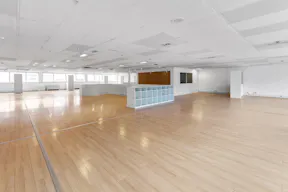 La Chapelle Showroom Space - Image 2