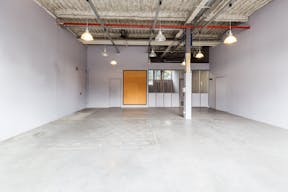 Workshop space near La Chapelle - Image 0