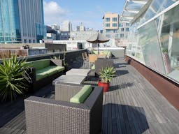 Modern 3rd level SOMA Building with Rooftop View/ The Anomalous - Image 7